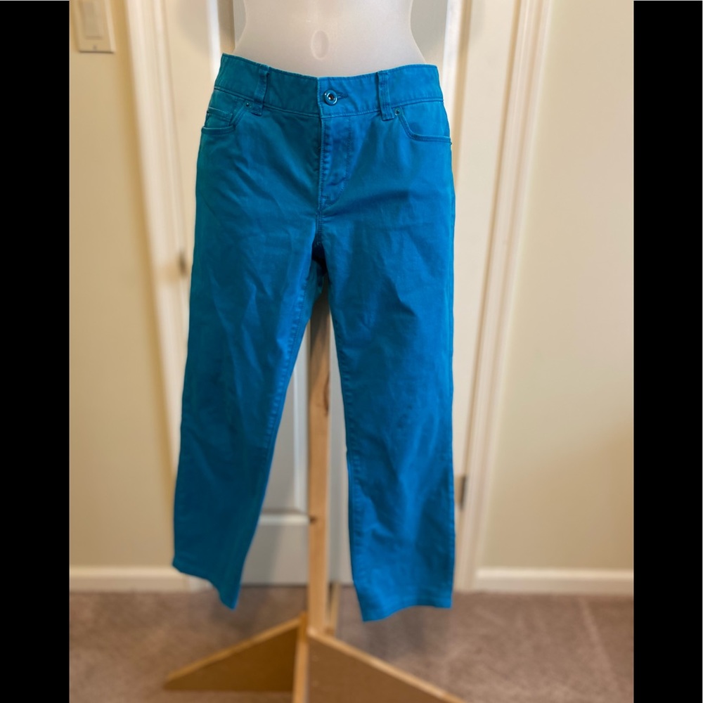 LOFT - Woman’s teal color modern crop jeans, Size: 6